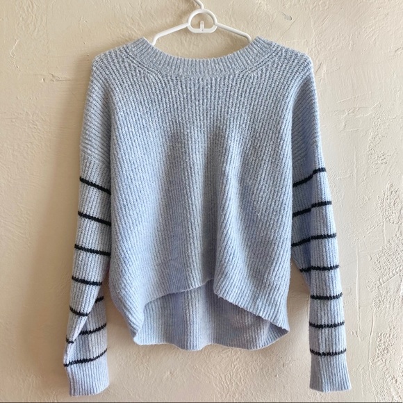American Eagle Outfitters Sweaters - 🚚SALE American Eagle Soft Sweater